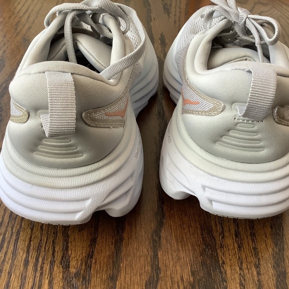 HOKA Women’s Running Shoe Bondi 8 Size 7 Gray - Picture 3 of 7